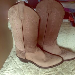 Women’s cowboy boots
